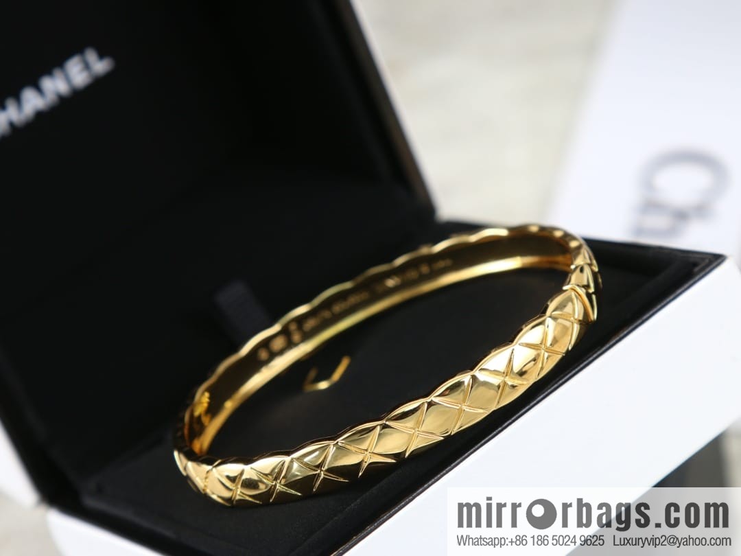 New ☑️ CHANEL Chanel coco crush series rhombus bracelet bracelet