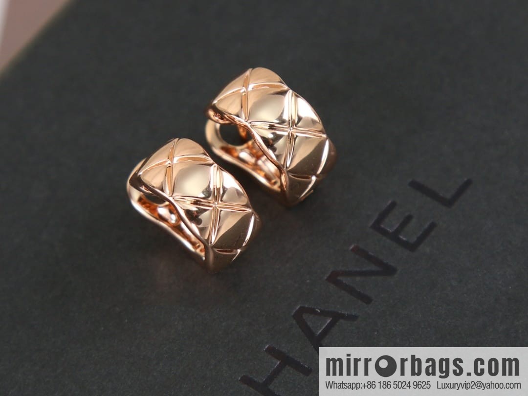 New ☑️ CHANEL Chanel coco crush series rhombus earrings
