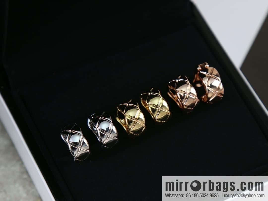 New ☑️ CHANEL Chanel coco crush series rhombus earrings