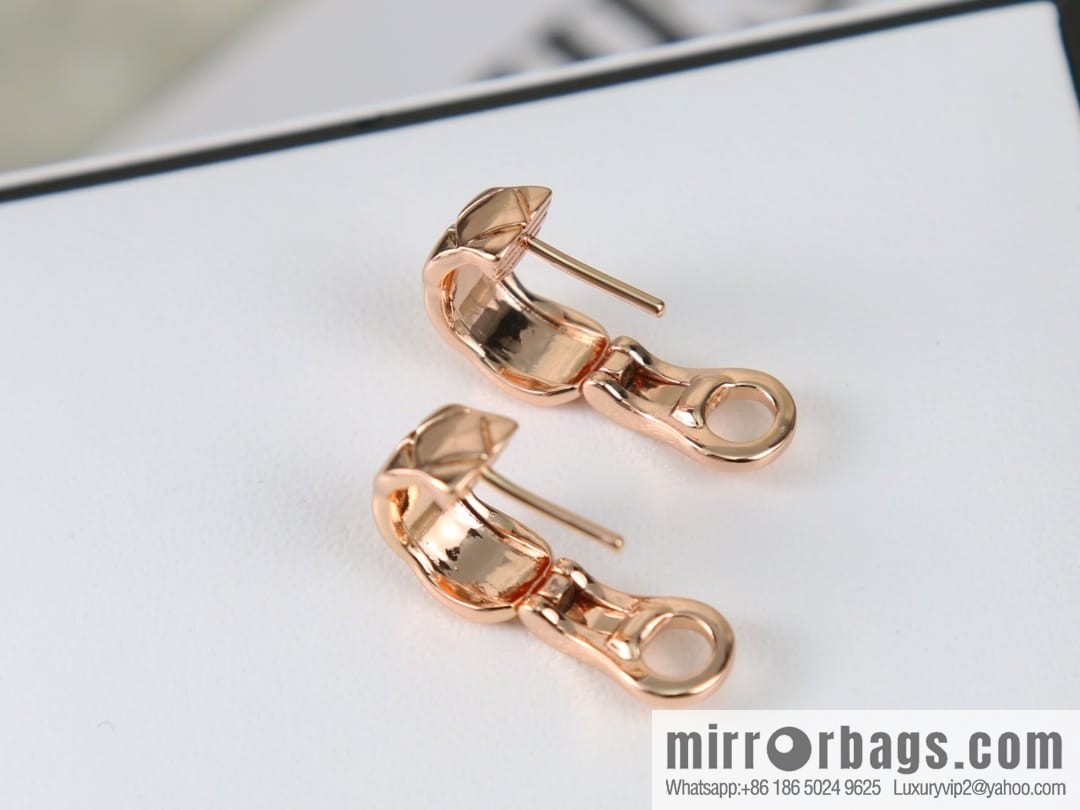 New ☑️ CHANEL Chanel coco crush series rhombus earrings