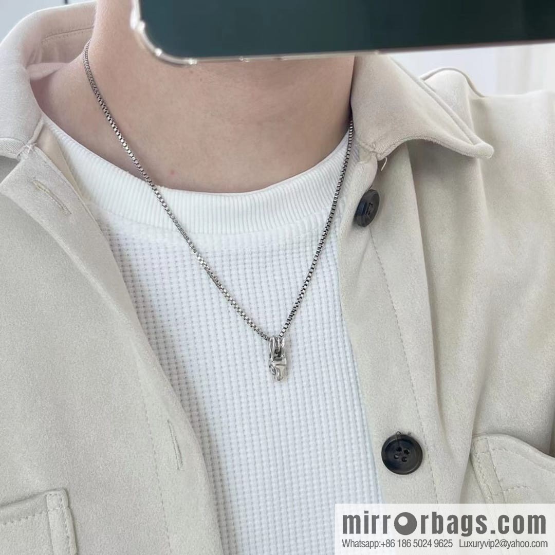 New Gucci gucci rabbit head necklace