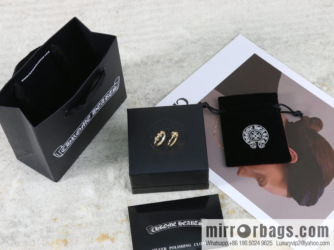 Classic explosion, Croxin gold cross ring