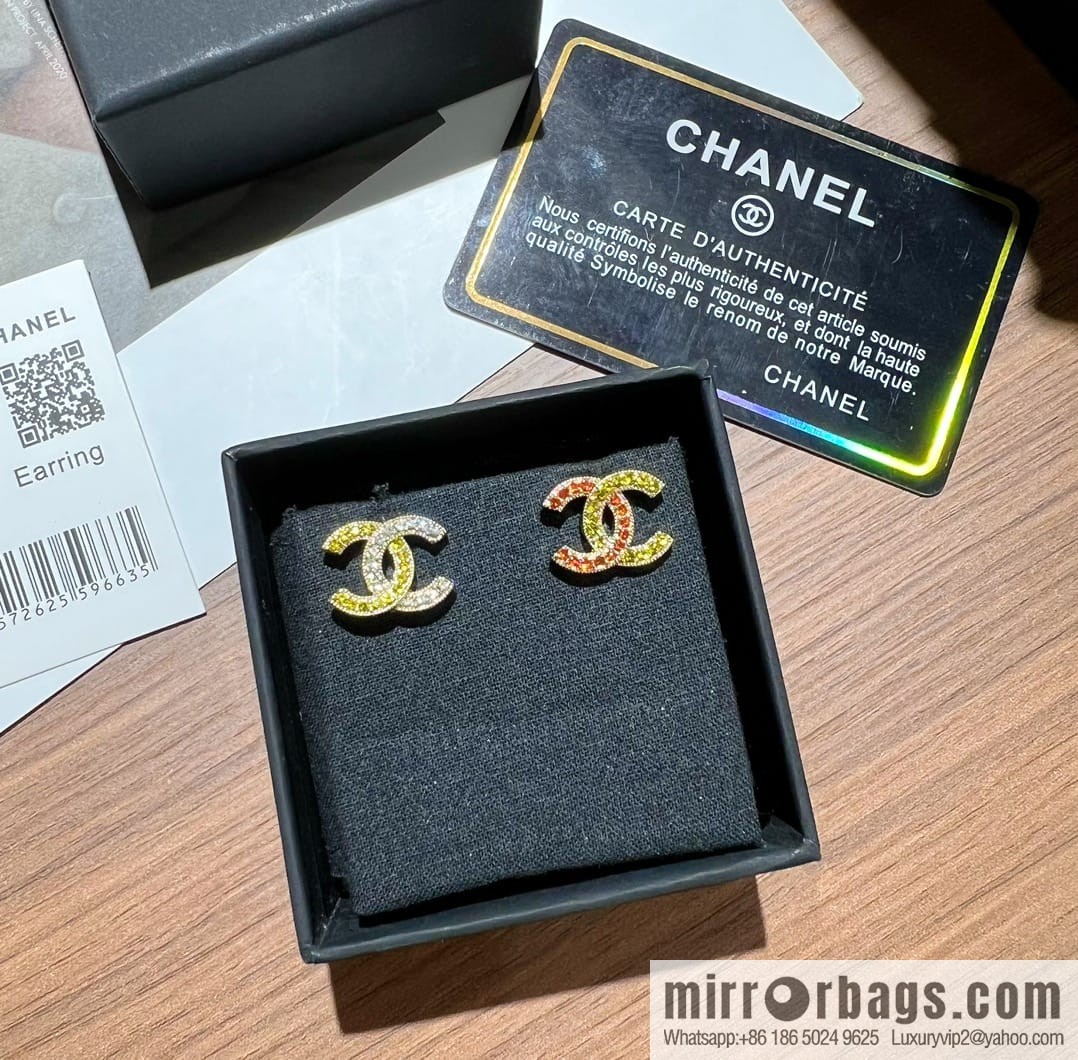 New ☑️ CHANEL Chanel c1 double c color diamond color matching earrings