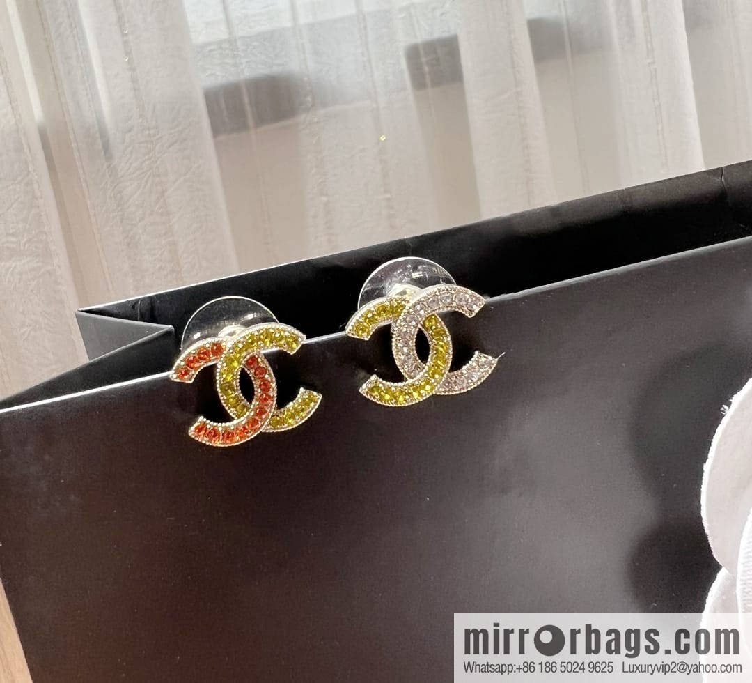 New ☑️ CHANEL Chanel c1 double c color diamond color matching earrings