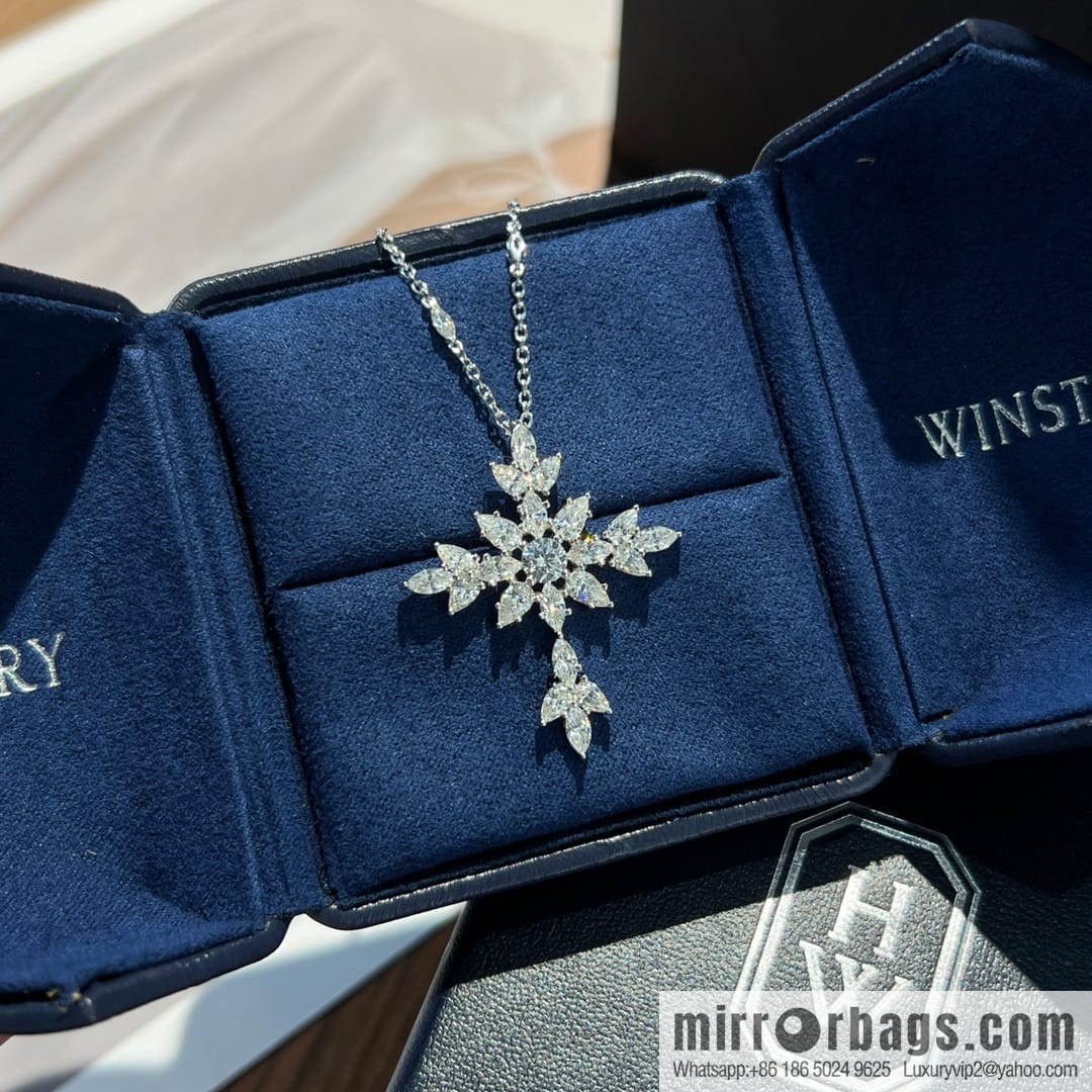 HARRY WINSTON HW Harry Winston cross Cross necklace