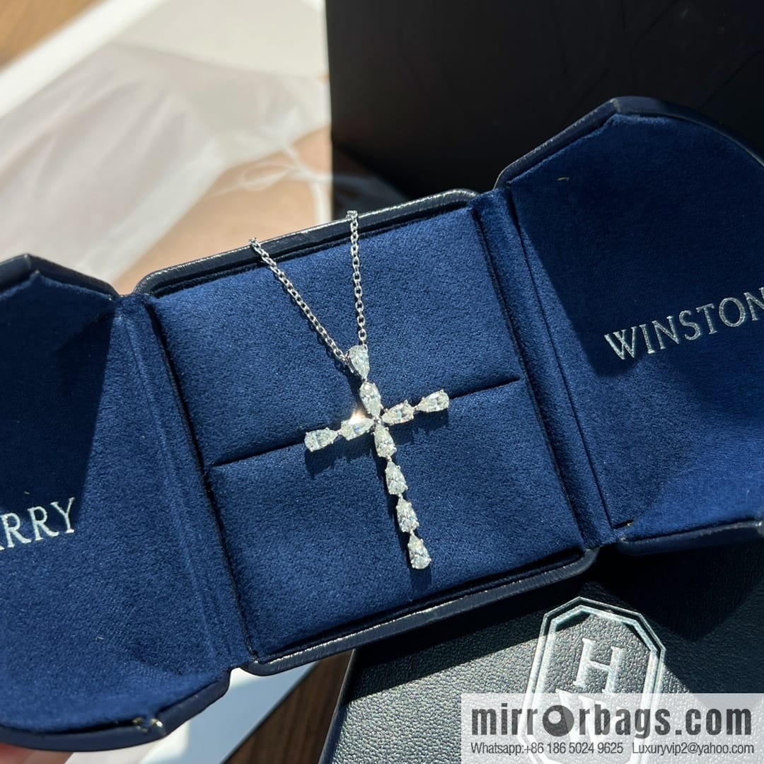 HARRY WINSTON HW Harry Winston cross Cross necklace