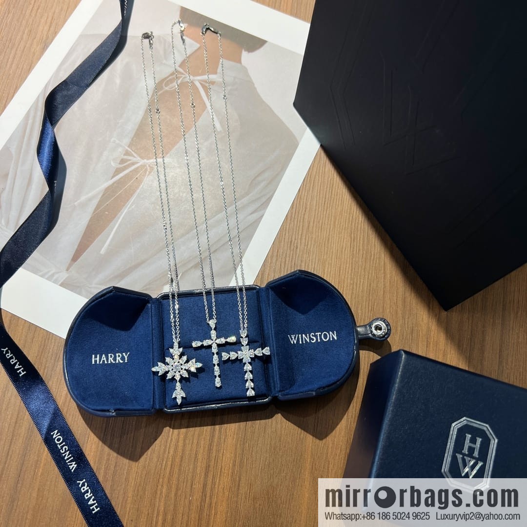 HARRY WINSTON HW Harry Winston cross Cross necklace