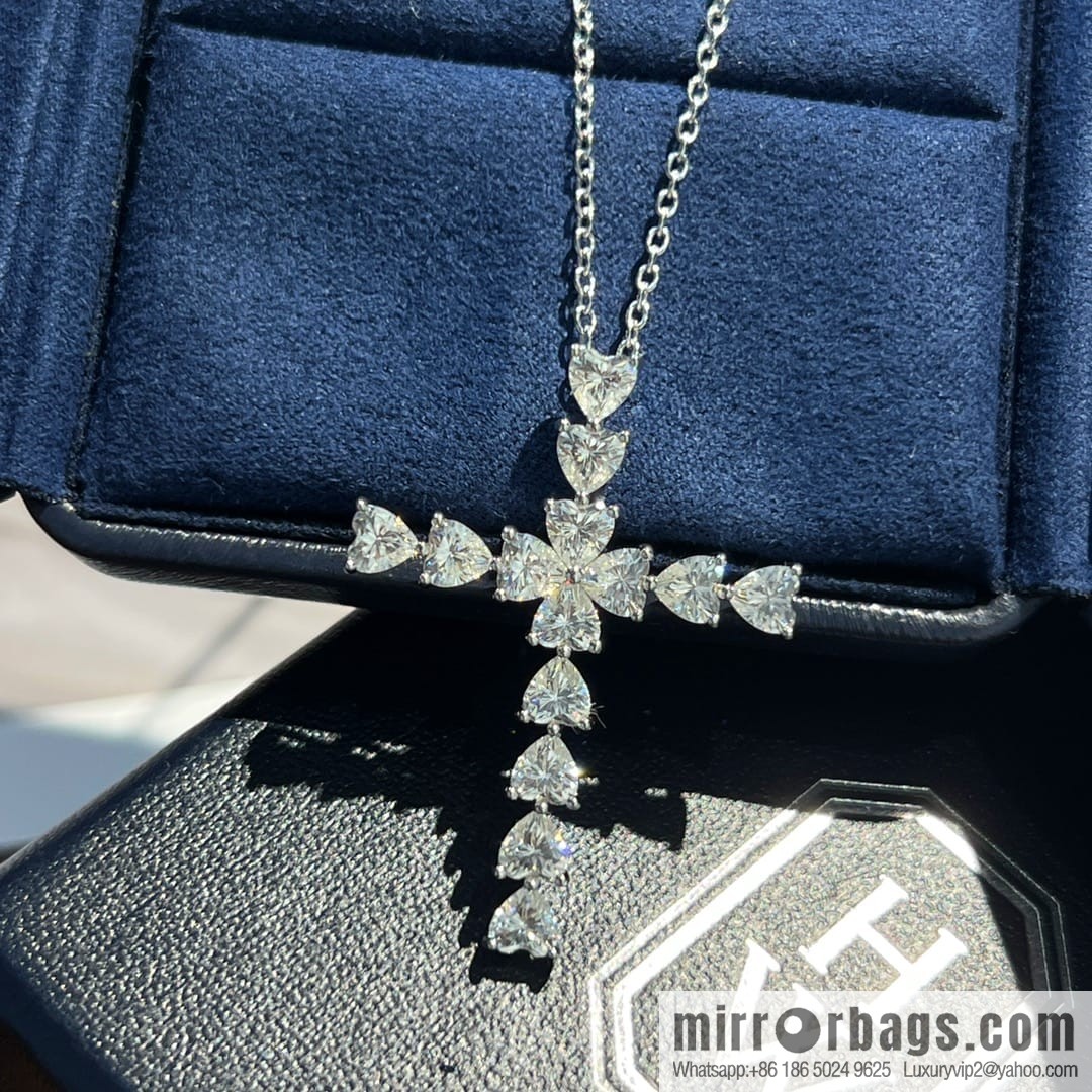 HARRY WINSTON HW Harry Winston cross Cross necklace
