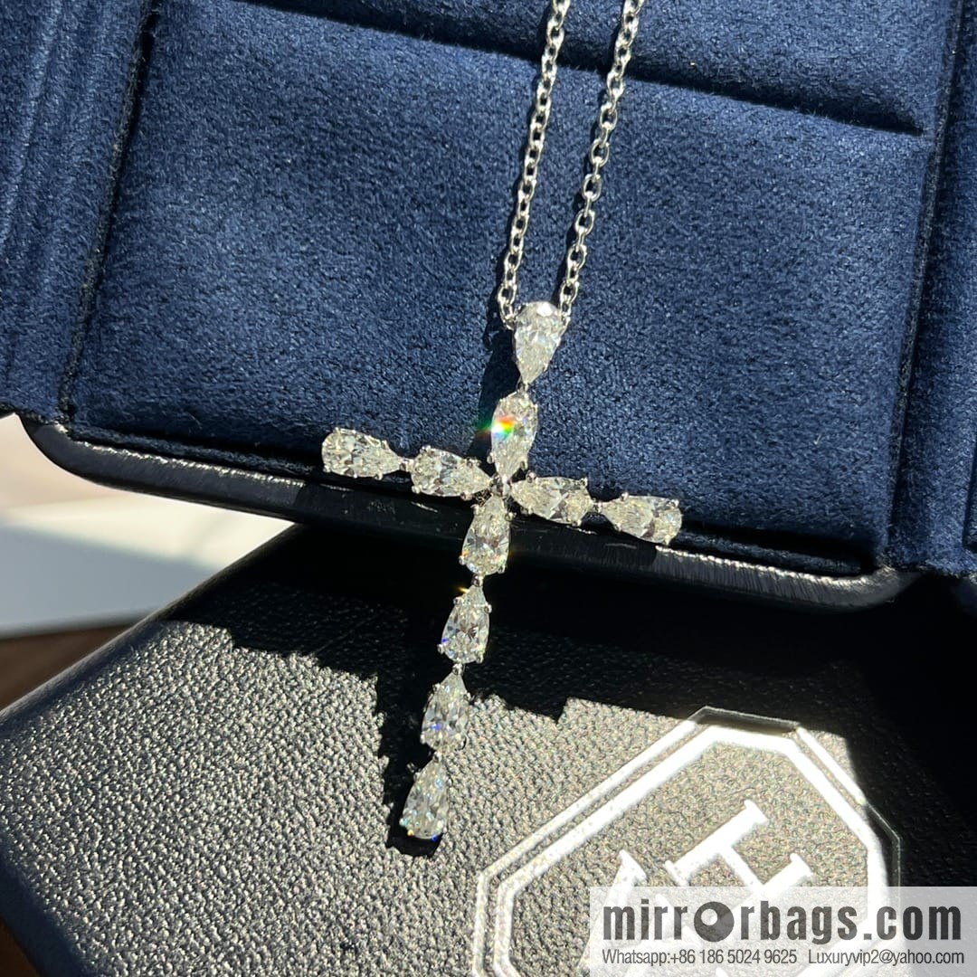 HARRY WINSTON HW Harry Winston cross Cross necklace