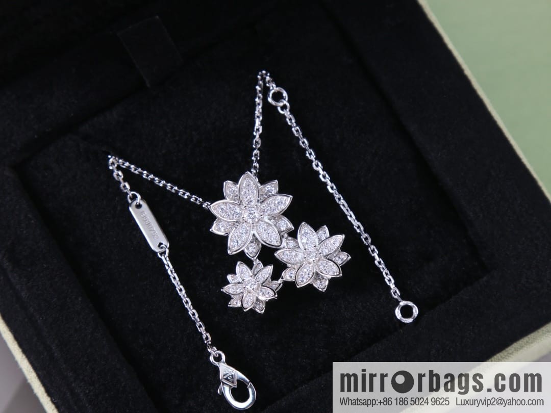 Van Cleef & Arpels lotus necklace