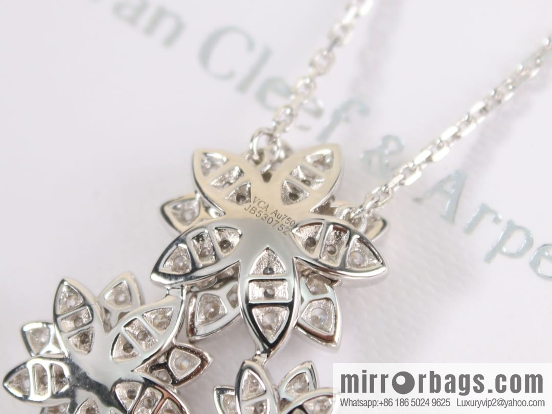 Van Cleef & Arpels lotus necklace