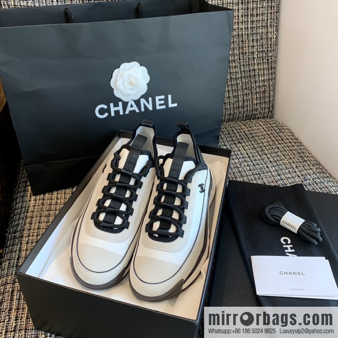 Black and white grid air unit heightening sneakers