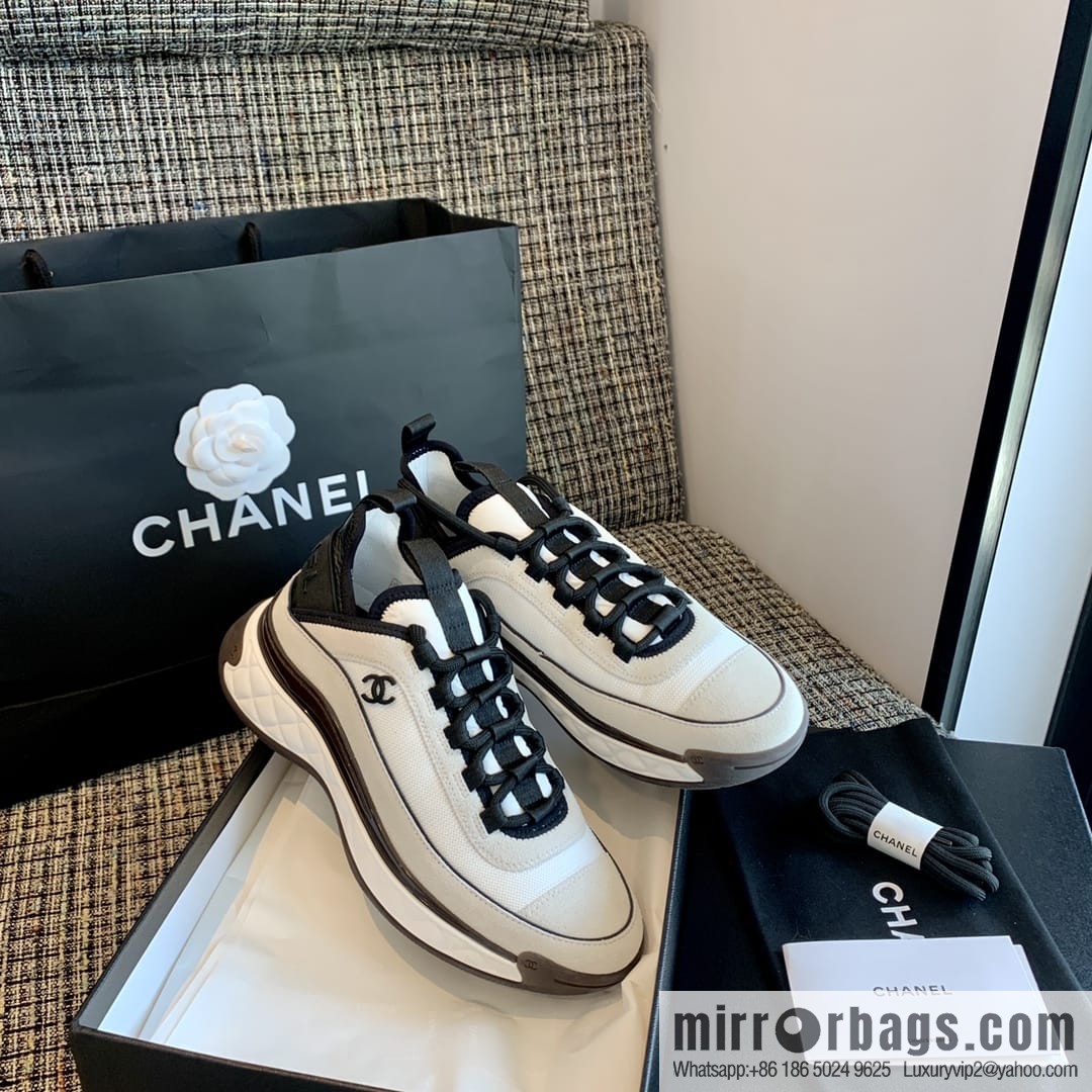 Black and white grid air unit heightening sneakers