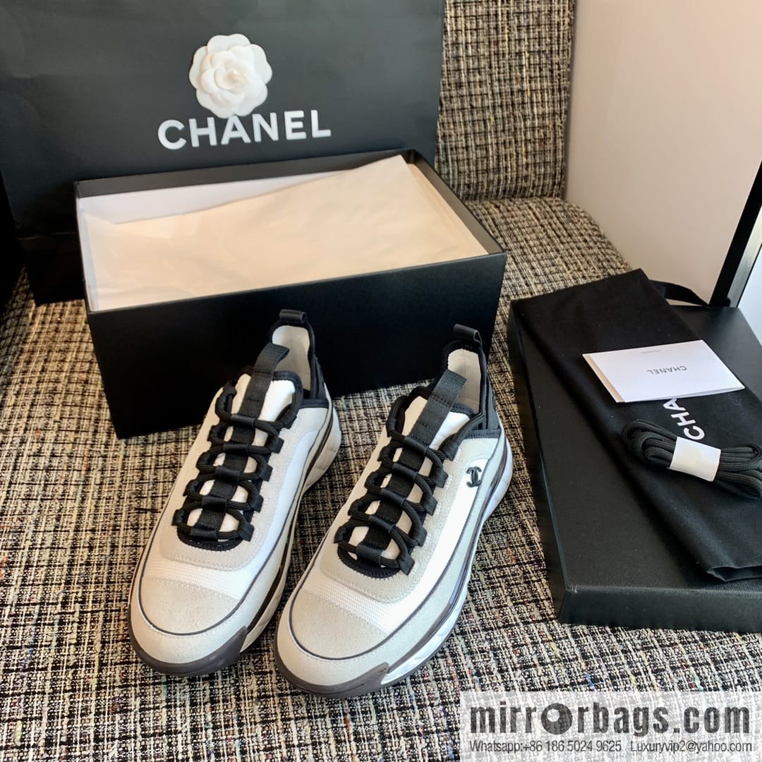 Black and white grid air unit heightening sneakers