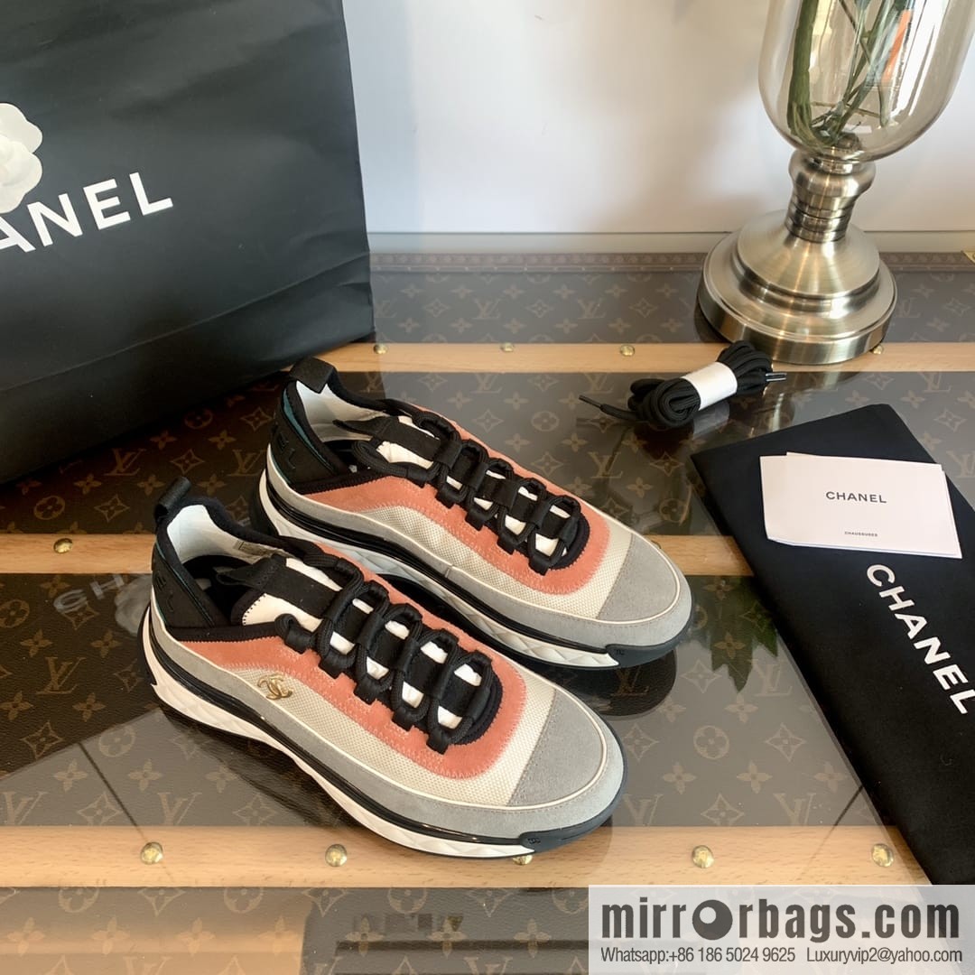 Chanel Xiaoxiang Contrast color to increase sneakers