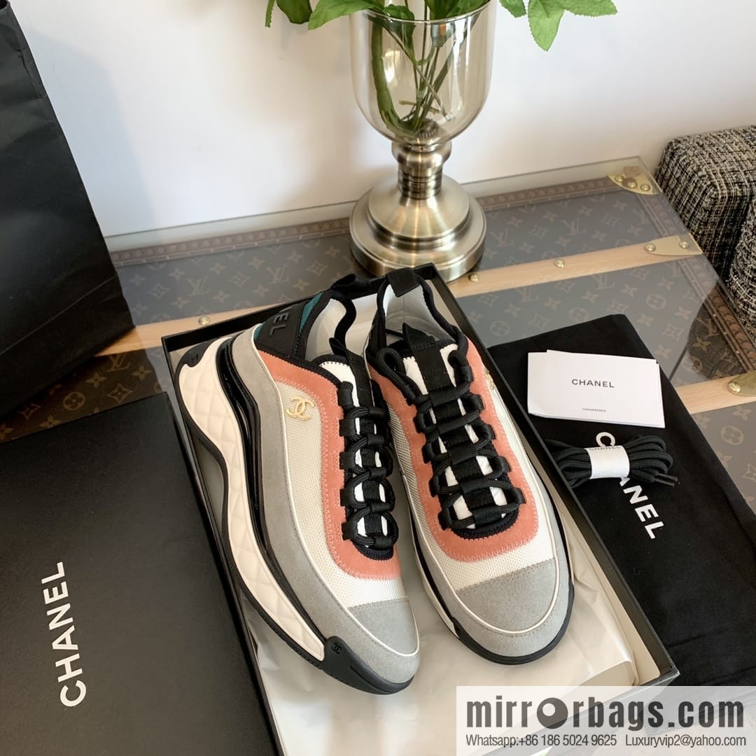 Chanel Xiaoxiang Contrast color to increase sneakers
