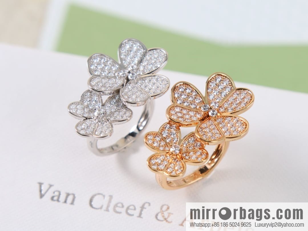 Van Cleef & Arpels Clover ☘️ ring