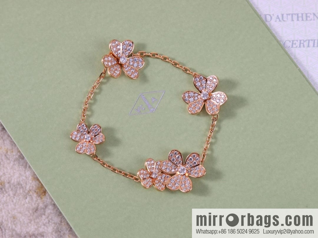 Van Cleef & Arpels Clover ☘️ bracelet