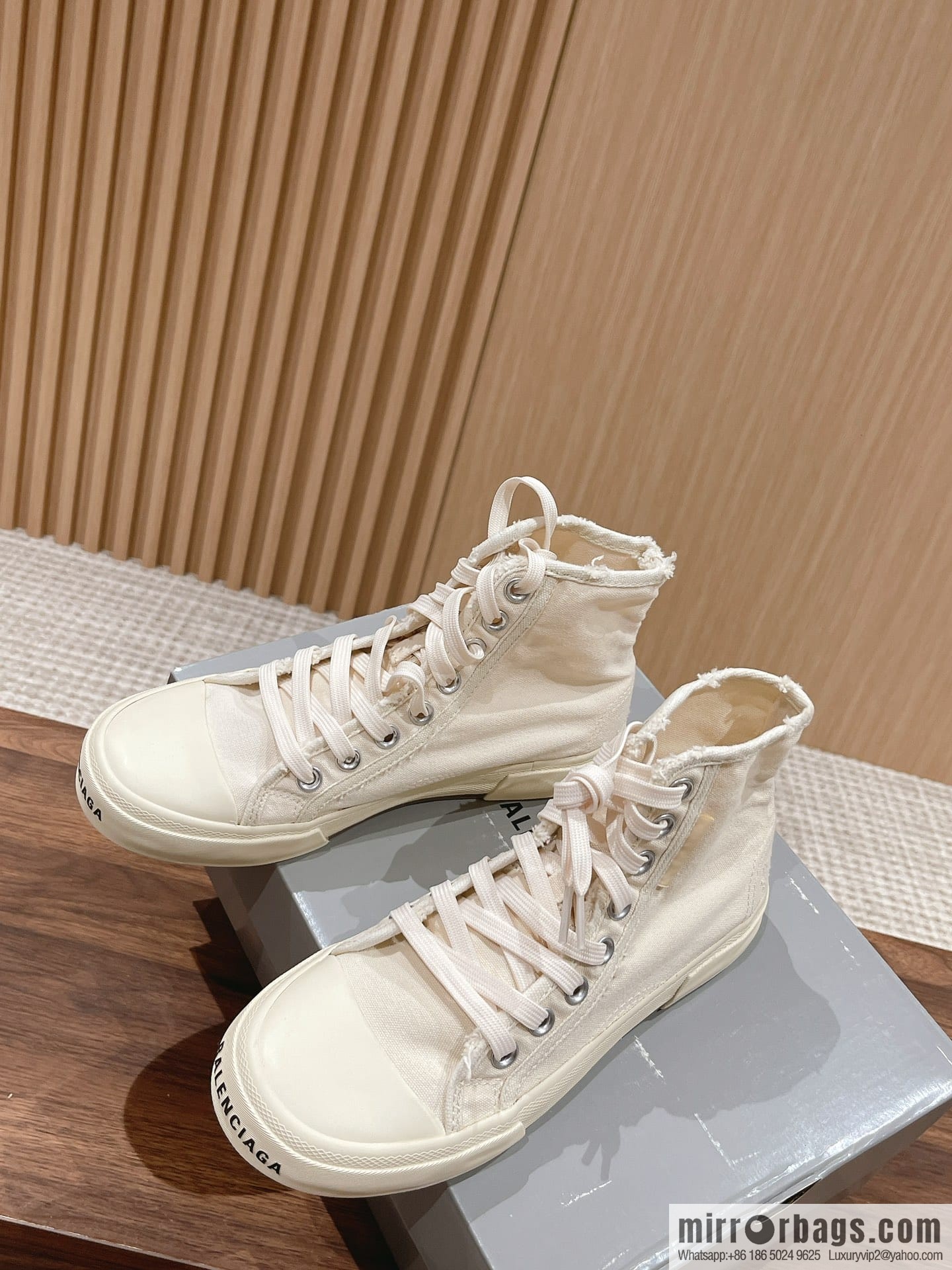 𝐁𝐚𝐥𝐞𝐧𝐜𝐢𝐚𝐠𝐚 Balenciaga, new Paris casual espadrilles