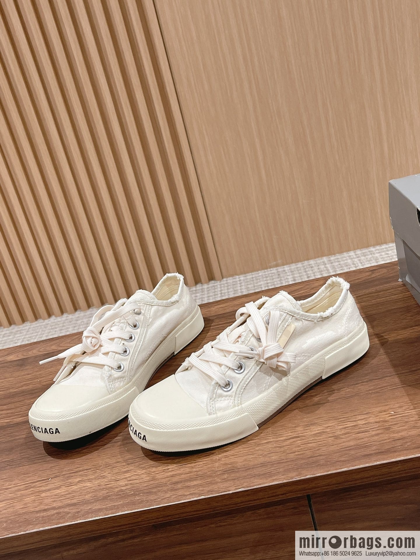 𝐁𝐚𝐥𝐞𝐧𝐜𝐢𝐚𝐠𝐚 Balenciaga, new Paris casual espadrilles