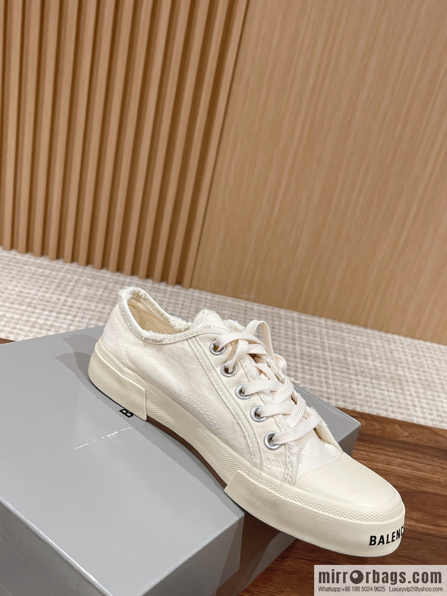 𝐁𝐚𝐥𝐞𝐧𝐜𝐢𝐚𝐠𝐚 Balenciaga, new Paris casual espadrilles