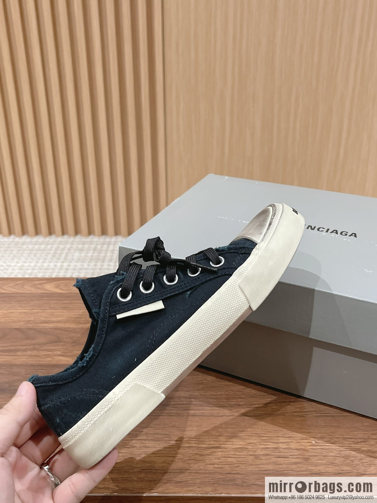 𝐁𝐚𝐥𝐞𝐧𝐜𝐢𝐚𝐠𝐚 Balenciaga, new Paris casual espadrilles