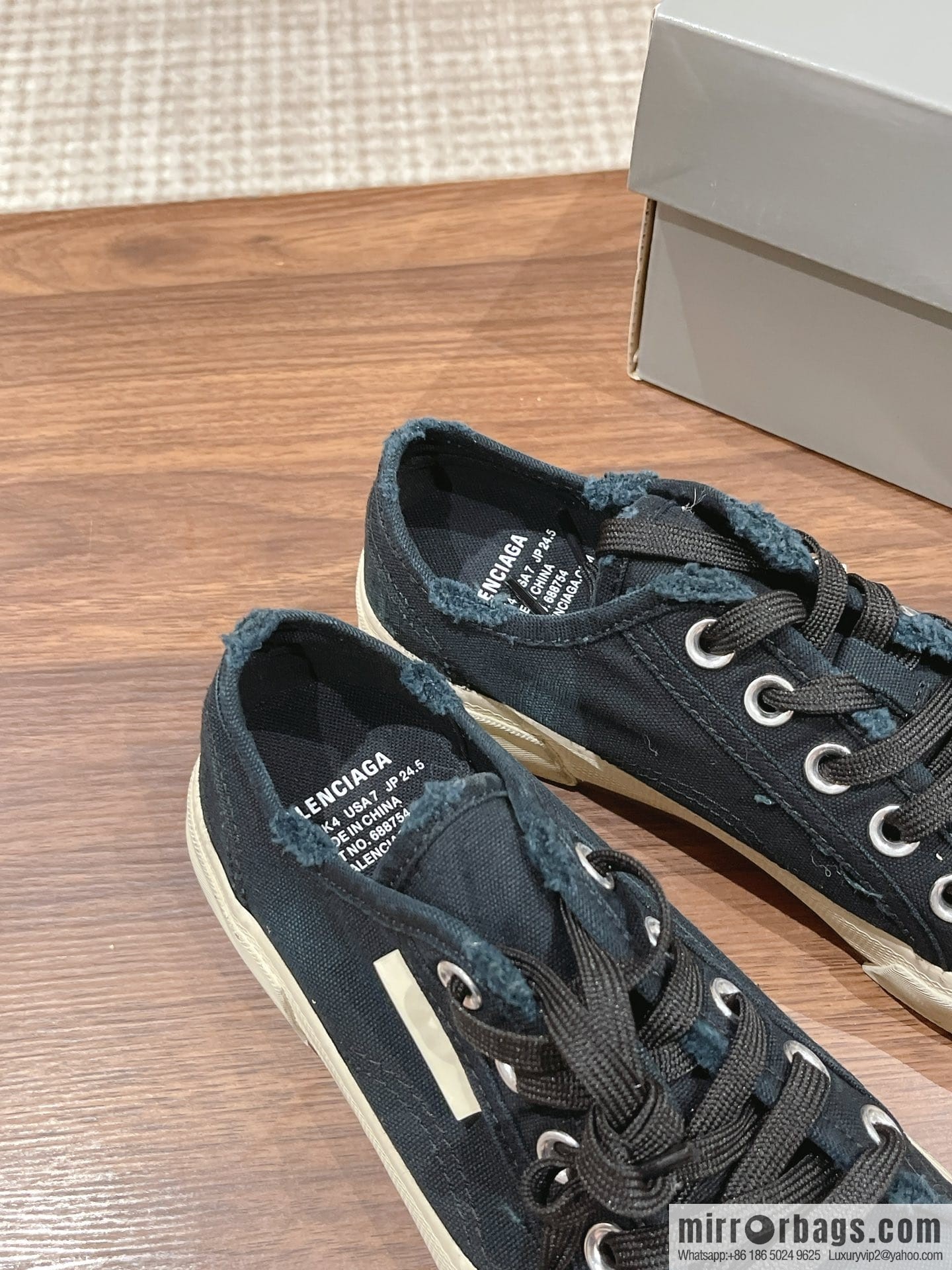 𝐁𝐚𝐥𝐞𝐧𝐜𝐢𝐚𝐠𝐚 Balenciaga, new Paris casual espadrilles