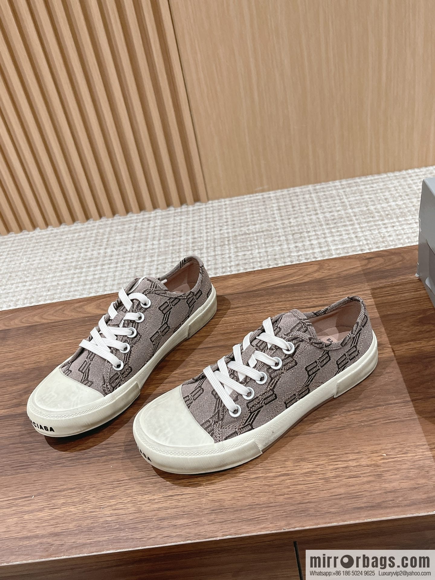 𝐁𝐚𝐥𝐞𝐧𝐜𝐢𝐚𝐠𝐚 Balenciaga, new Paris casual espadrilles