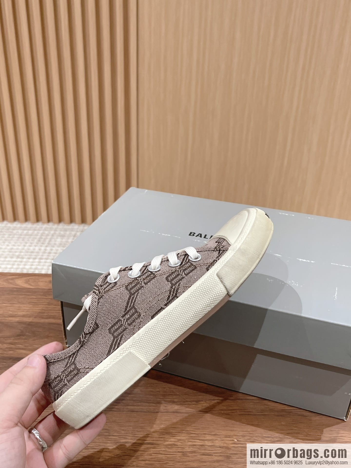 𝐁𝐚𝐥𝐞𝐧𝐜𝐢𝐚𝐠𝐚 Balenciaga, new Paris casual espadrilles