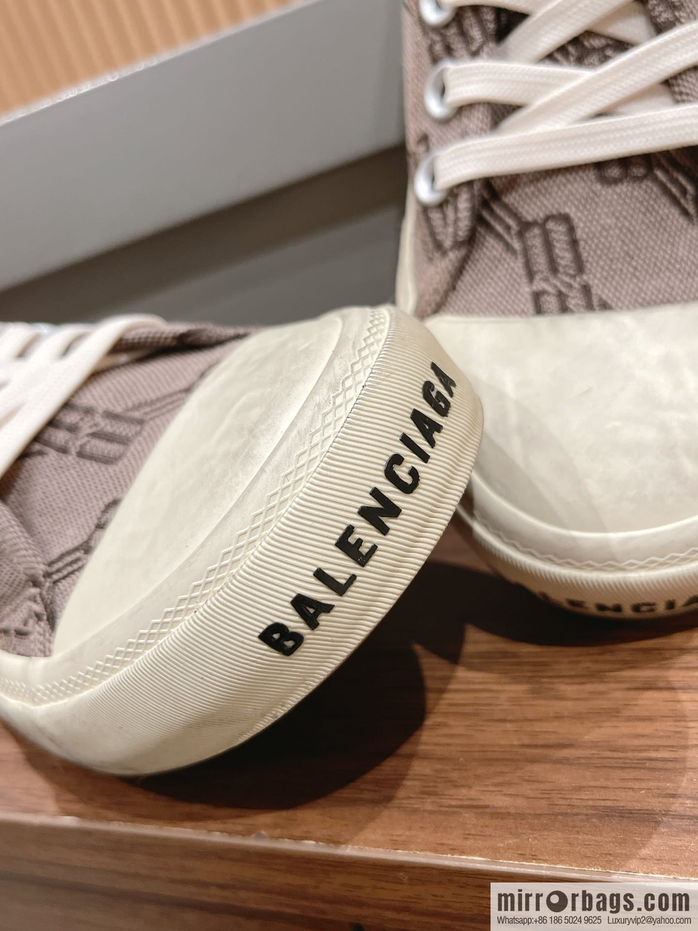 𝐁𝐚𝐥𝐞𝐧𝐜𝐢𝐚𝐠𝐚 Balenciaga, new Paris casual espadrilles