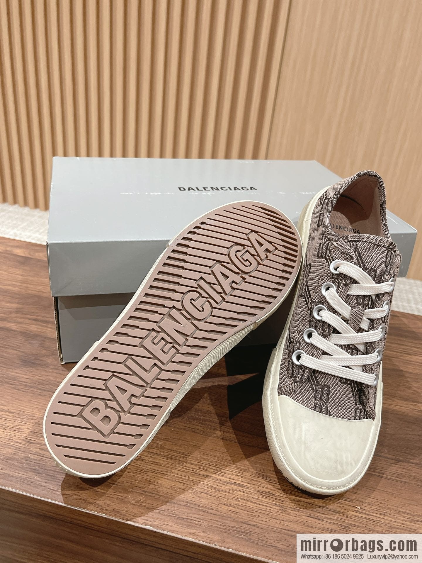 𝐁𝐚𝐥𝐞𝐧𝐜𝐢𝐚𝐠𝐚 Balenciaga, new Paris casual espadrilles