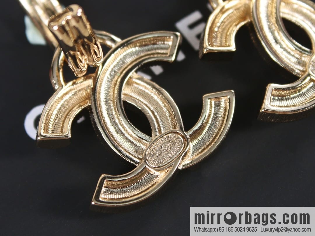 New ☑️ CHANEL Chanel c2 colored diamond stud earrings