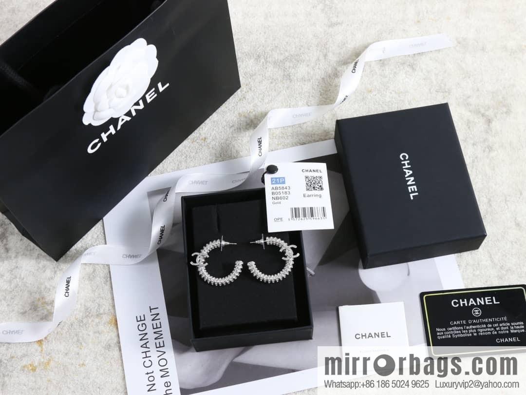 New ☑️ CHANEL Chanel c1 double c semi-round full diamond stud earrings