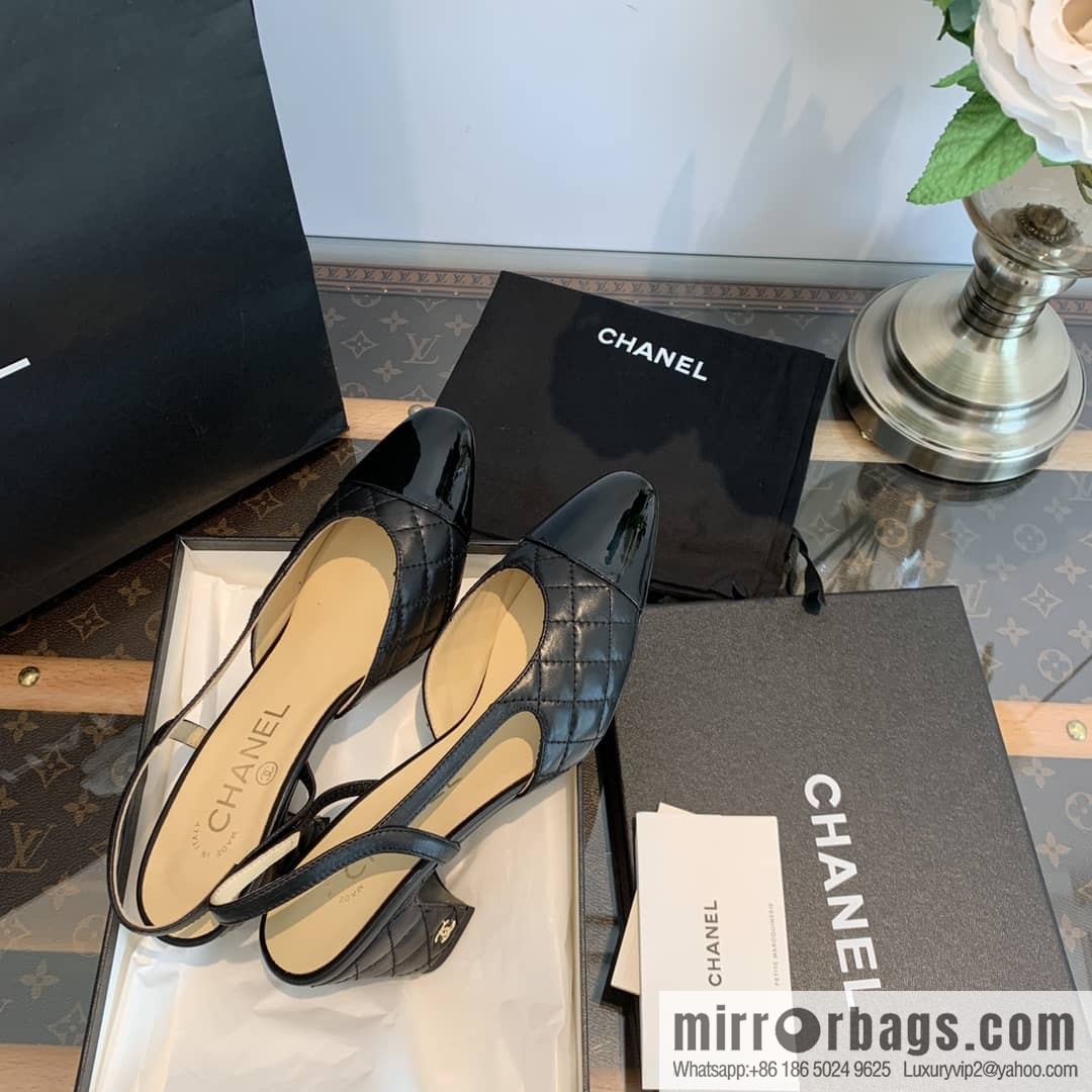 Chanel Xiaoxiang rhombus color matching thick-heeled sandals