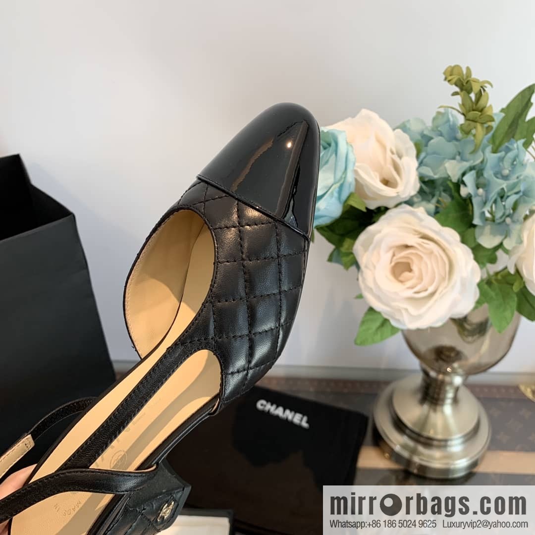 Chanel Xiaoxiang rhombus color matching thick-heeled sandals