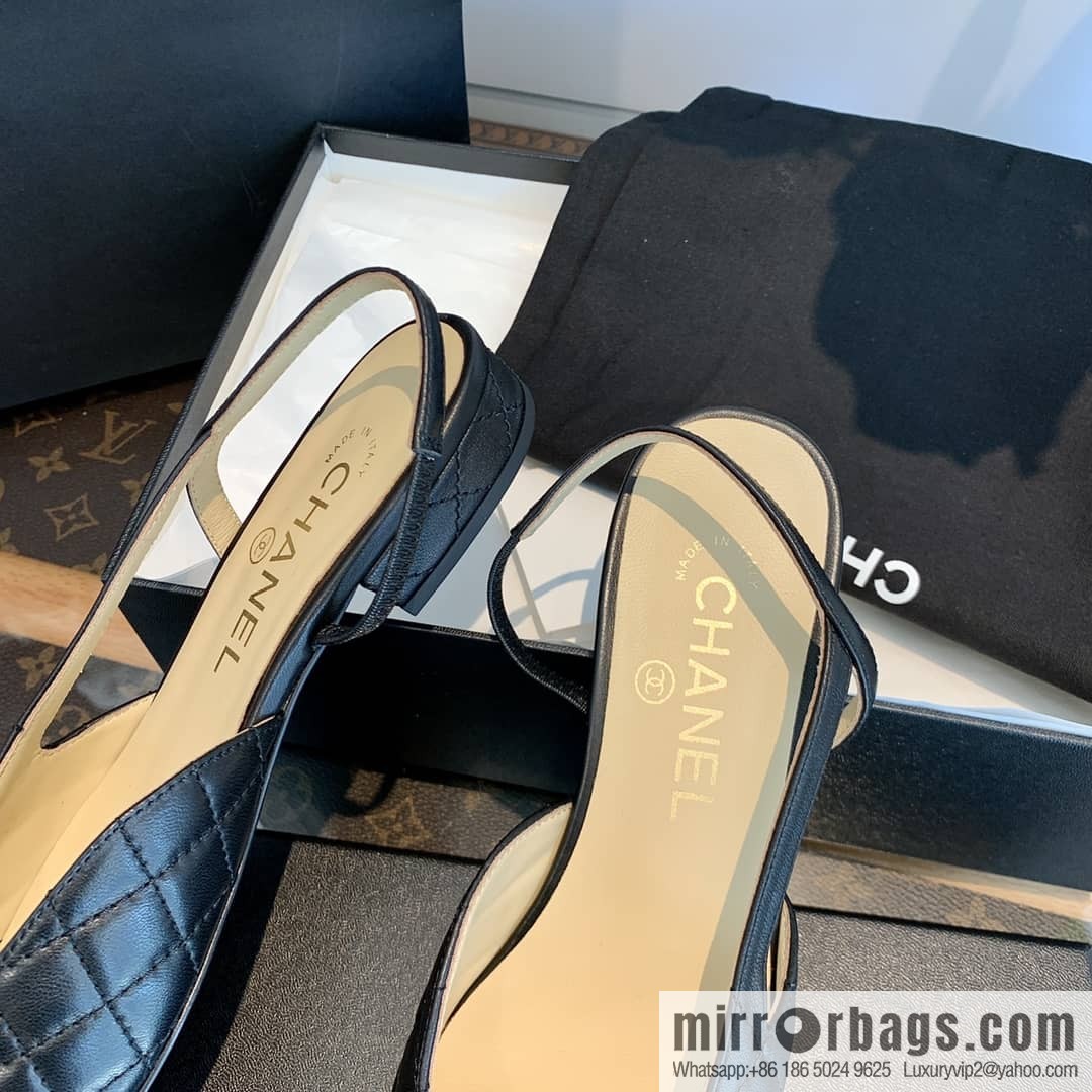 Chanel Xiaoxiang rhombus color matching thick-heeled sandals