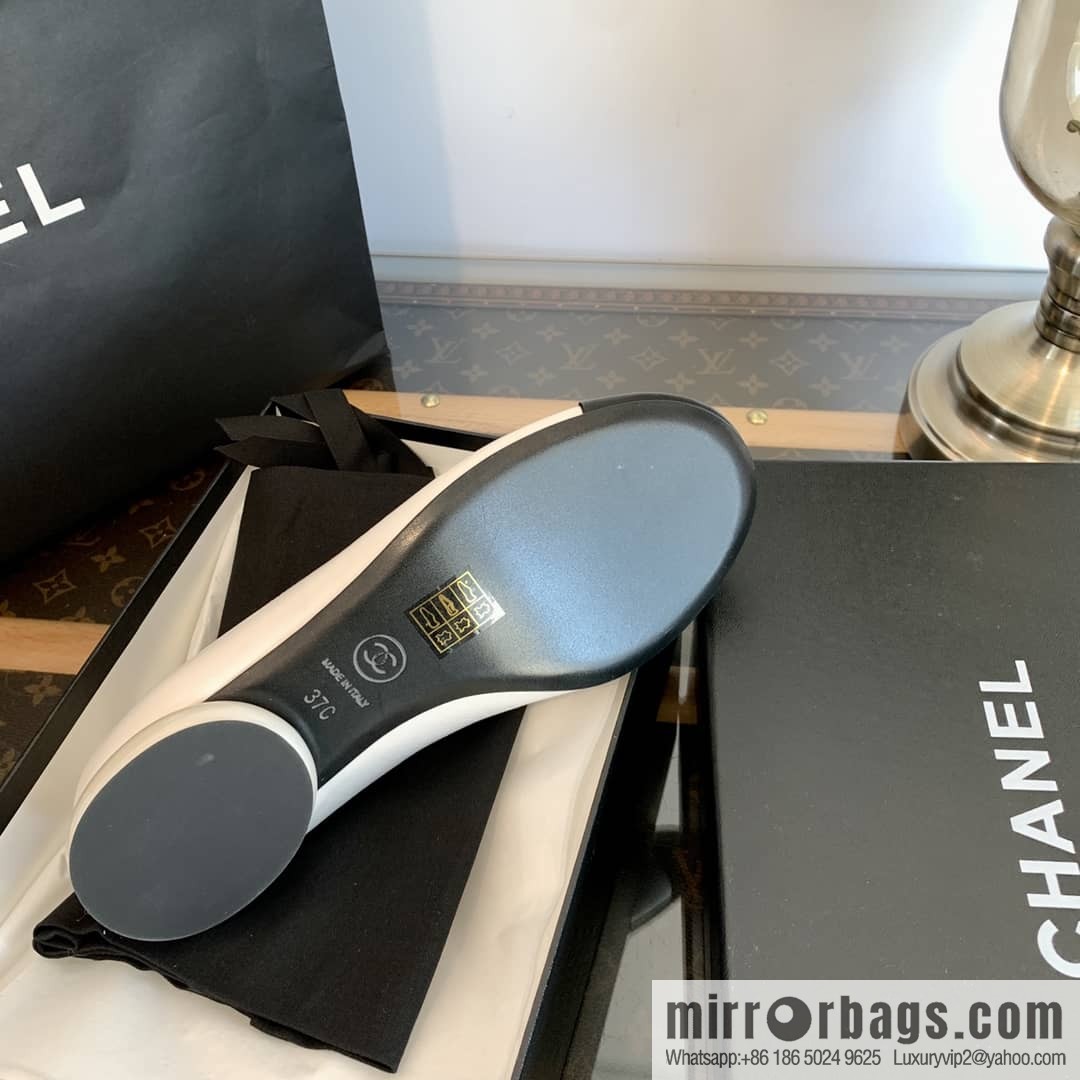 Chanel small fragrance color matching pearl heel counter Mary Jane single shoes‼