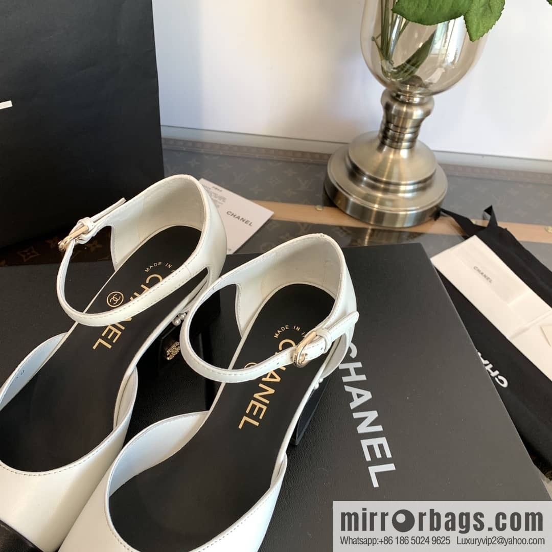 Chanel Xiaoxiang Color matching hollow Mary Jane shoes