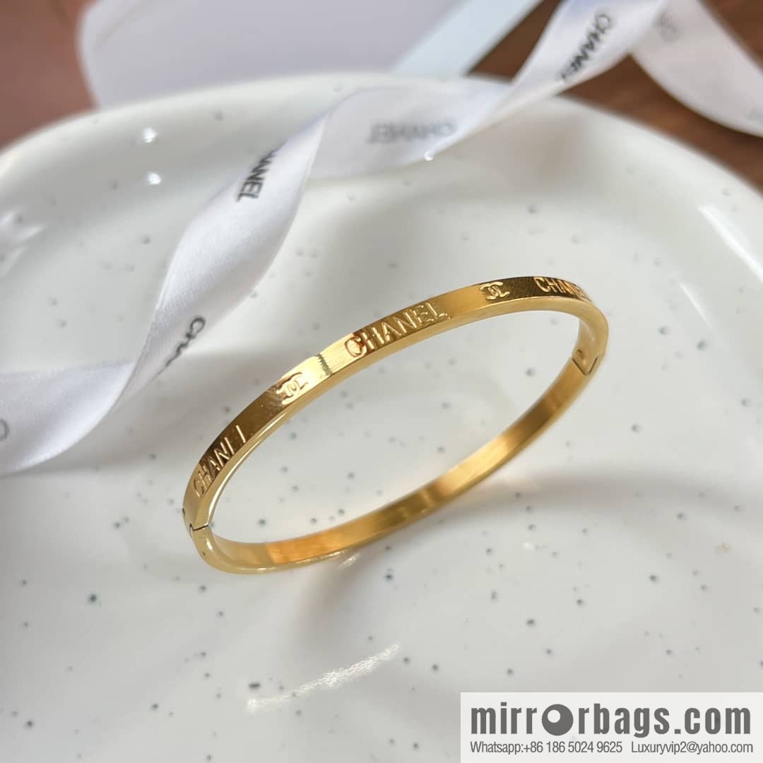 New ☑️ Chanel double c letter gold bracelet bracelet