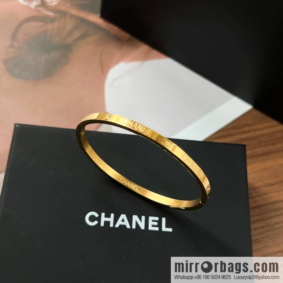 New ☑️ Chanel double c letter gold bracelet bracelet