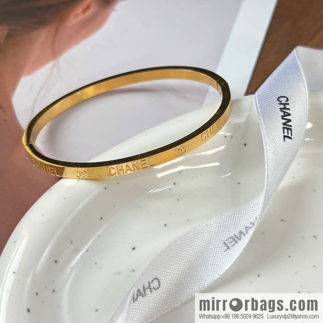 New ☑️ Chanel double c letter gold bracelet bracelet