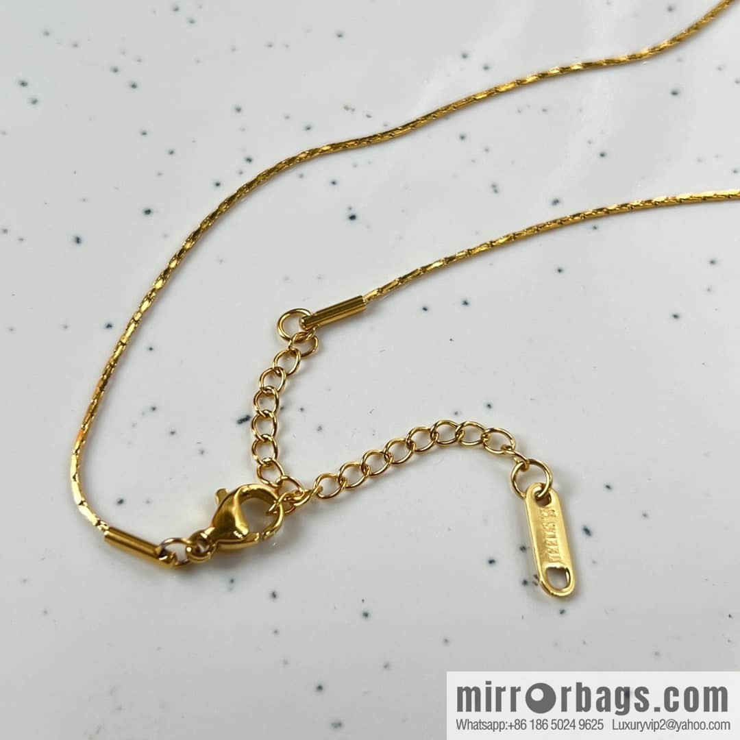 New ☑️ CHANEL Chanel double c round gold necklace