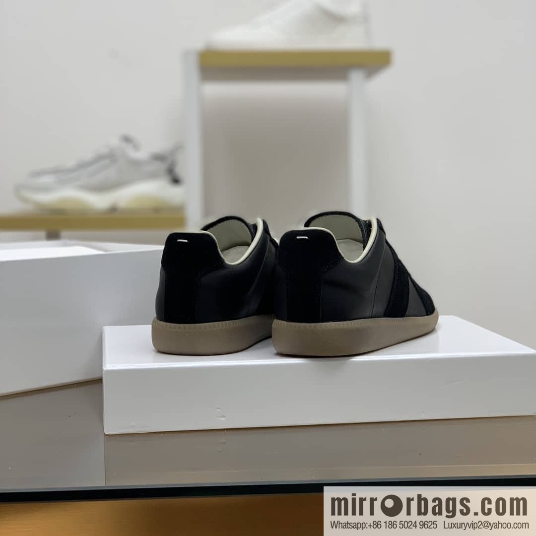 𝐌𝐚𝐢𝐬𝐨𝐧𝐌𝐚𝐫𝐠𝐢𝐞𝐥𝐚 leather (fabric) and nubuck Unisex shoes