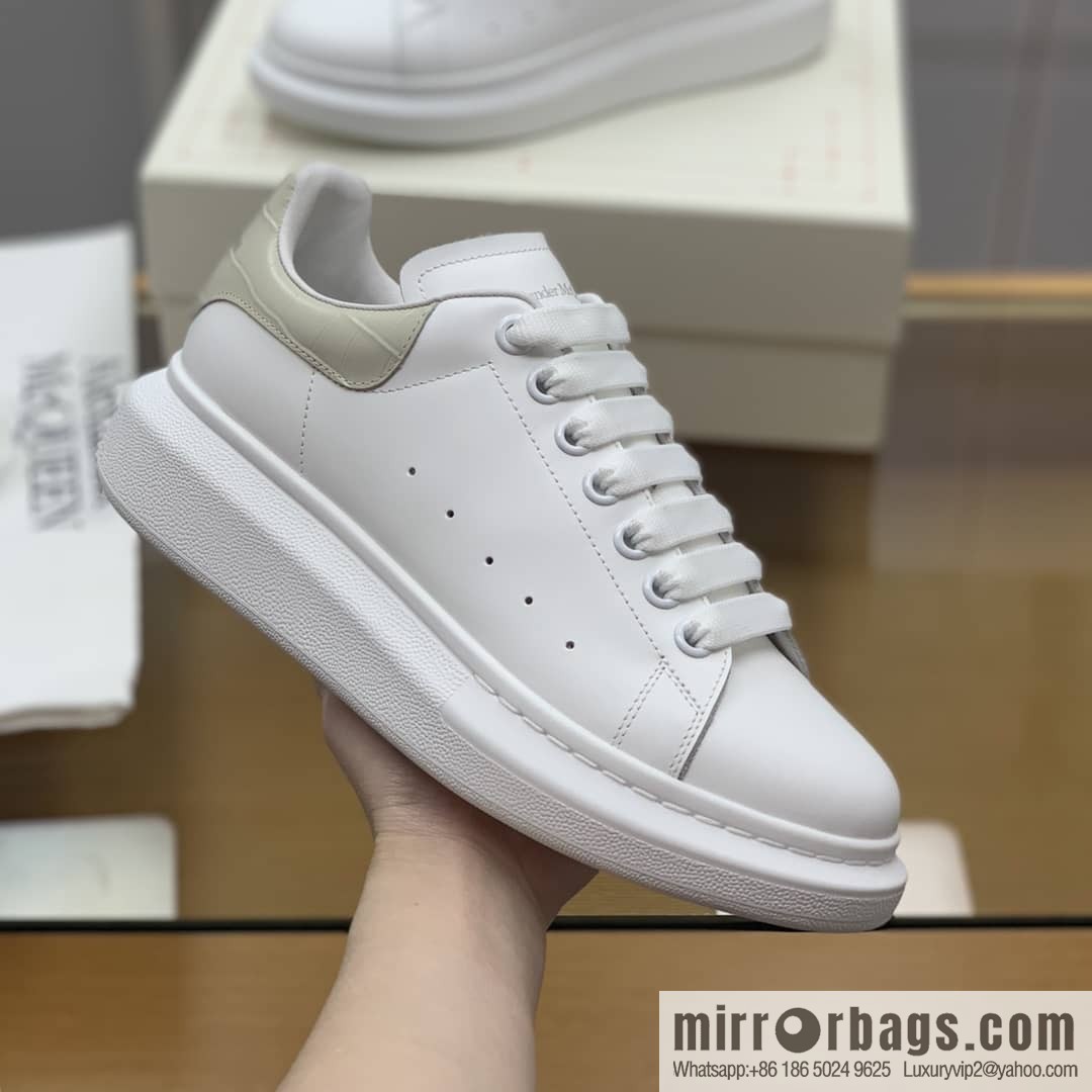 McQueen [MQ Light Gray Crocodile Tail] Upgraded MQ~ Unisex sneakers of the same style