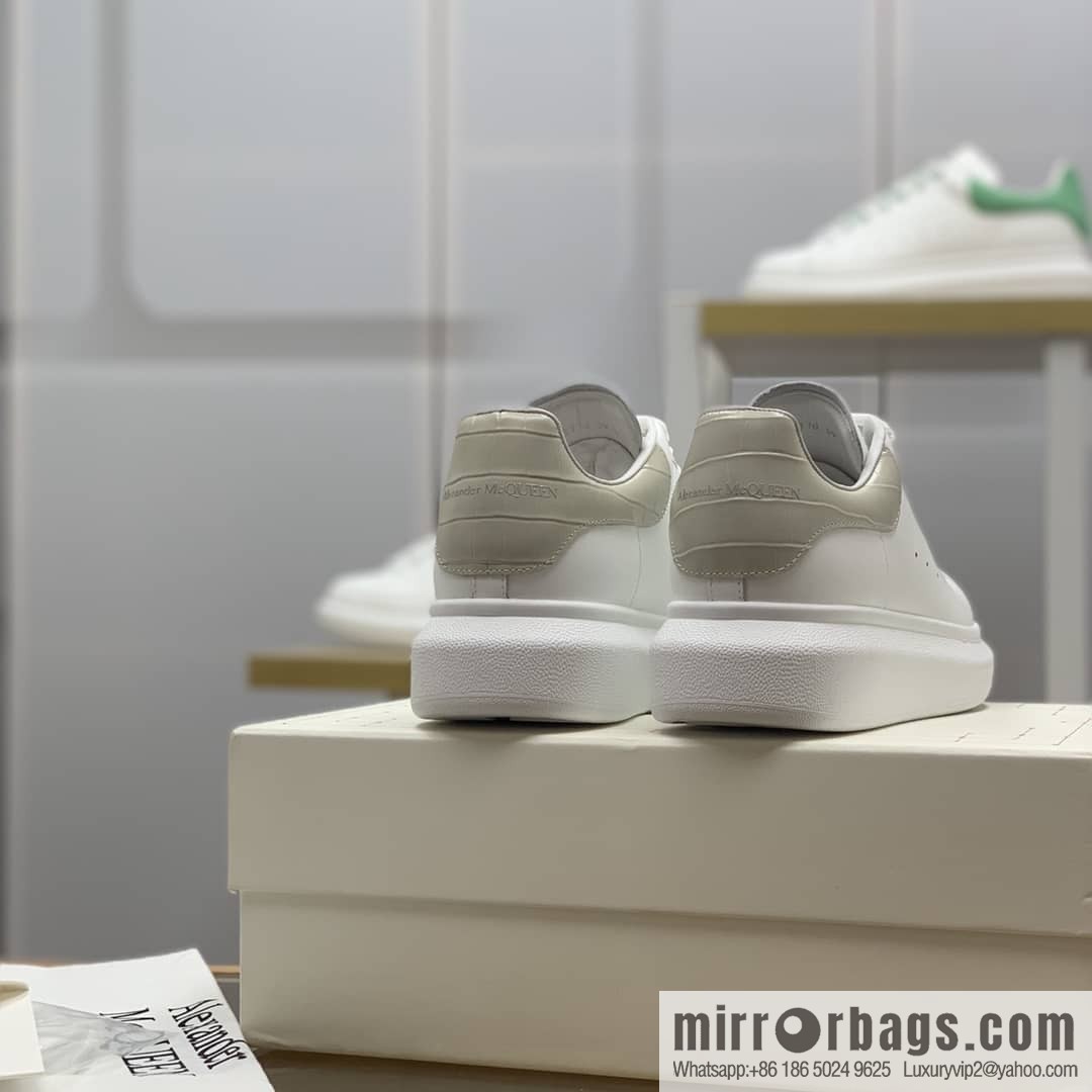 McQueen [MQ Light Gray Crocodile Tail] Upgraded MQ~ Unisex sneakers of the same style