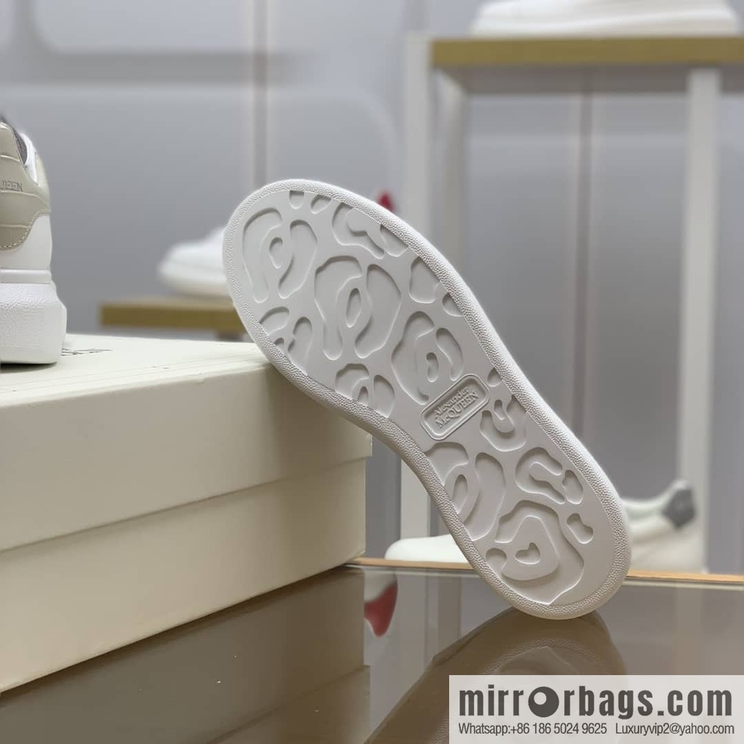 McQueen [MQ Light Gray Crocodile Tail] Upgraded MQ~ Unisex sneakers of the same style