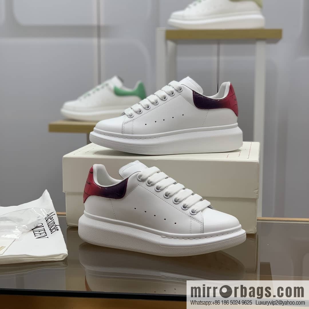 McQueen [MQ gradual change red crocodile pattern tail] upgraded version MQ~ Unisex sneakers of the same style