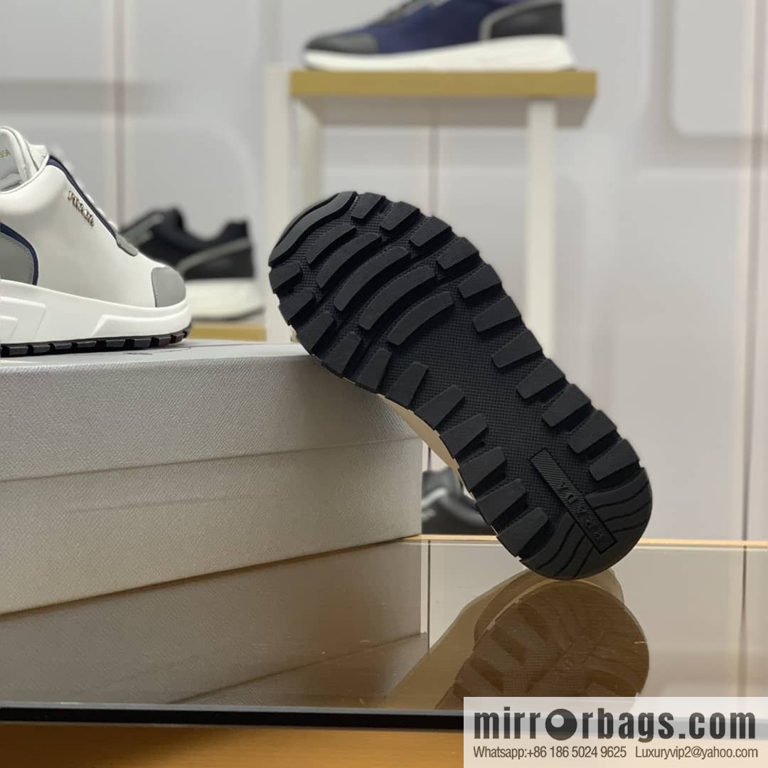 PRADA Prada uses soft leather (fabric), tongue embossed logo letters men's sneakers