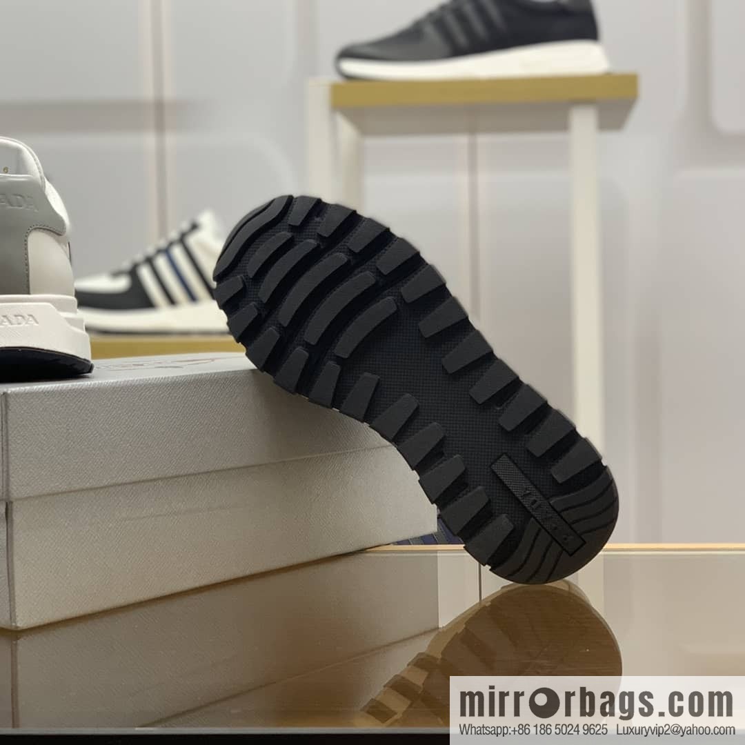 PRADA Prada uses soft leather (fabric), tongue embossed logo letters men's sneakers