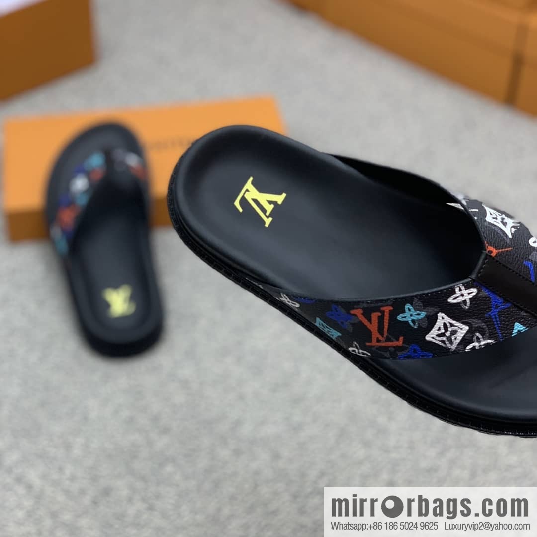 LV/Louis Vuitton features classic PVC men's sandals with black outsoles